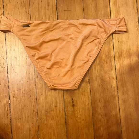 Victoria’s Secret Low Rise Bathing Suit Bottoms - (M) (Fits Like Small) - Picture 2 of 4